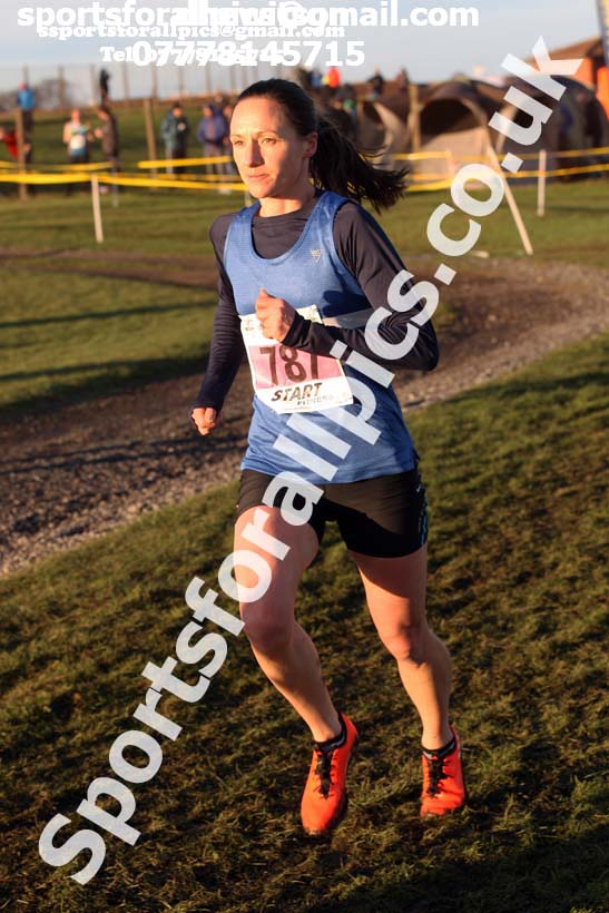 Senior womens North Eastern Cross Country, Redcar. Photo:  David T. Hewitson/Sports for All Pics